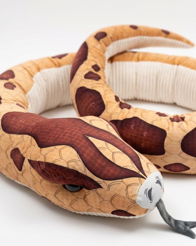 Rainforest Cafe | Julius The Squezzer Snake | 110